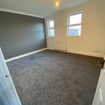Rent 2 bedroom flat in Romsey