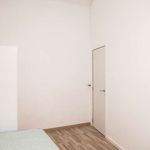 Rent a room of 100 m² in Bruxelles