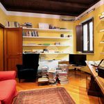 Affitto 5 camera appartamento di 165 m² in Verona