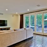 Rent 5 bedroom apartment of 342 m² in Sherman Oaks