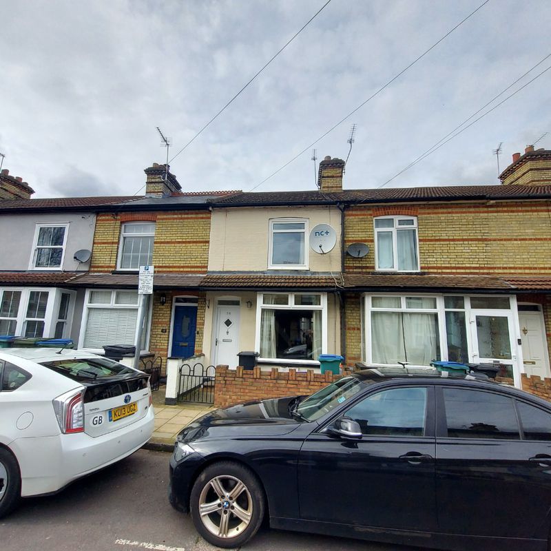 2 bed terraced house to rent in souldern street, watford, wd18