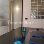 Affitto 4 camera appartamento di 80 m² in Cuneo