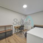 Rent 5 bedroom apartment of 139 m² in Oviedo