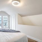 Rent a room of 168 m² in Riverside