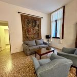 Affitto 3 camera appartamento di 108 m² in Venezia