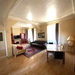 Appartement de 129 m² avec 5 chambre(s) en location à Marseille