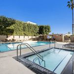 Rent 2 bedroom apartment of 112 m² in Los Angeles