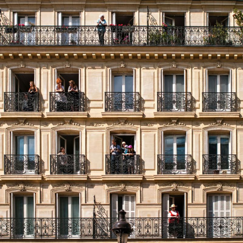 🏡 Découvrez TARANIS un bel appartement haussmannien aux Buttes Chaumont ! Paris 19ème