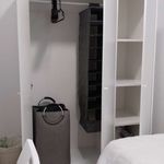 Rent a room of 60 m² in València