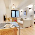 Rent 2 bedroom apartment of 21 m² in Paris