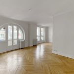 Rent 5 bedroom apartment of 110 m² in Paris