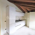 Affitto 4 camera casa di 200 m² in Bergamo