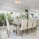 Rent 5 bedroom house of 437 m² in Marbella