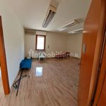 Affitto 5 camera appartamento di 500 m² in Pescara