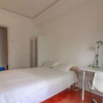 Rent a room of 160 m² in lisbon