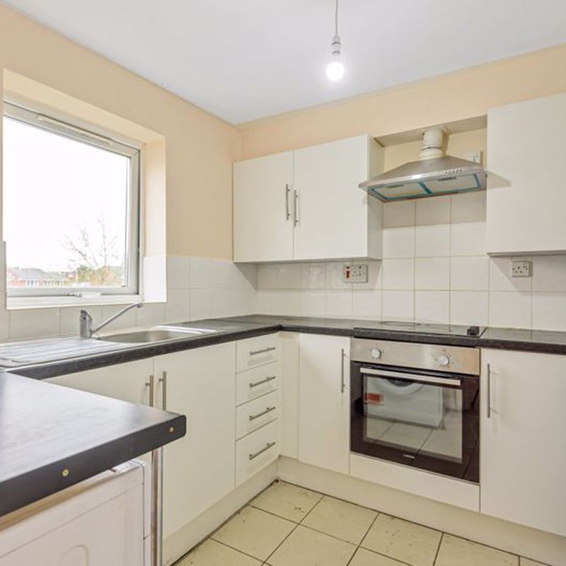 2 room apartment to let in Hayes