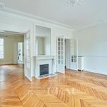 Rent 3 bedroom apartment of 124 m² in Tour Eiffel, Invalides – Ecole Militaire, Saint-Thomas d’Aquin