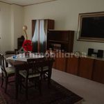 Affitto 4 camera appartamento di 130 m² in Benevento