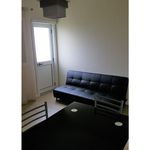 Rent 2 bedroom house of 85 m² in Porto