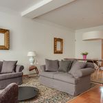 Affitto 2 camera appartamento di 110 m² in Firenze