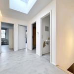 Huur 4 slaapkamer huis van 200 m² in Wezembeek-Oppem
