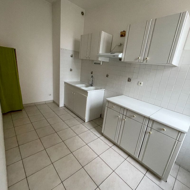 Location appartement 3 pièces, 69.15m², Castelnaudary