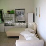 Affitto 3 camera appartamento di 85 m² in Bardolino