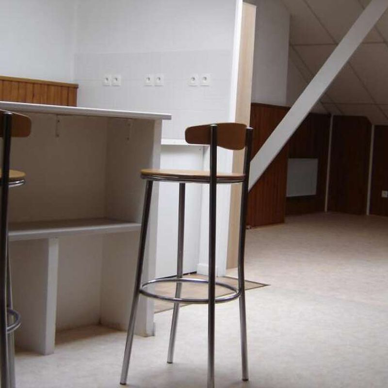 Location appartement 1 pièce 45 m² Germigny-l'Évêque (77910)