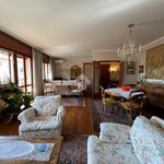Rent 5 bedroom apartment of 205 m² in Venezia