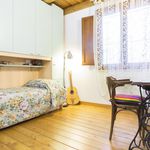 Rent 3 bedroom house in Firenze