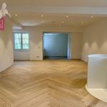 Miete 5 Schlafzimmer wohnung von 377 m² in Vienna