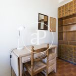Rent 4 bedroom apartment of 110 m² in valencia