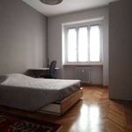 Affitto 4 camera appartamento di 119 m² in Torino