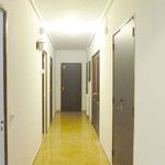 Rent a room of 130 m² in Zaragoza