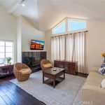 Rent 3 bedroom apartment of 211 m² in Hermosa Beach