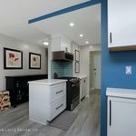 Rent 1 bedroom apartment of 71 m² in Staten Island