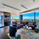 Rent 3 bedroom house of 385 m² in Cape Town