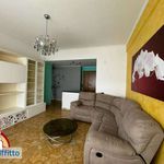 Affitto 5 camera appartamento di 114 m² in Genova
