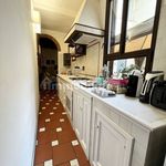Affitto 4 camera appartamento di 95 m² in Firenze