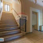 Affitto 6 camera casa di 430 m² in Bari