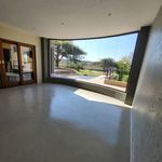 Rent 4 bedroom house of 827 m² in Emalahleni