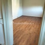 Affitto 1 camera appartamento di 200 m² in Brescia