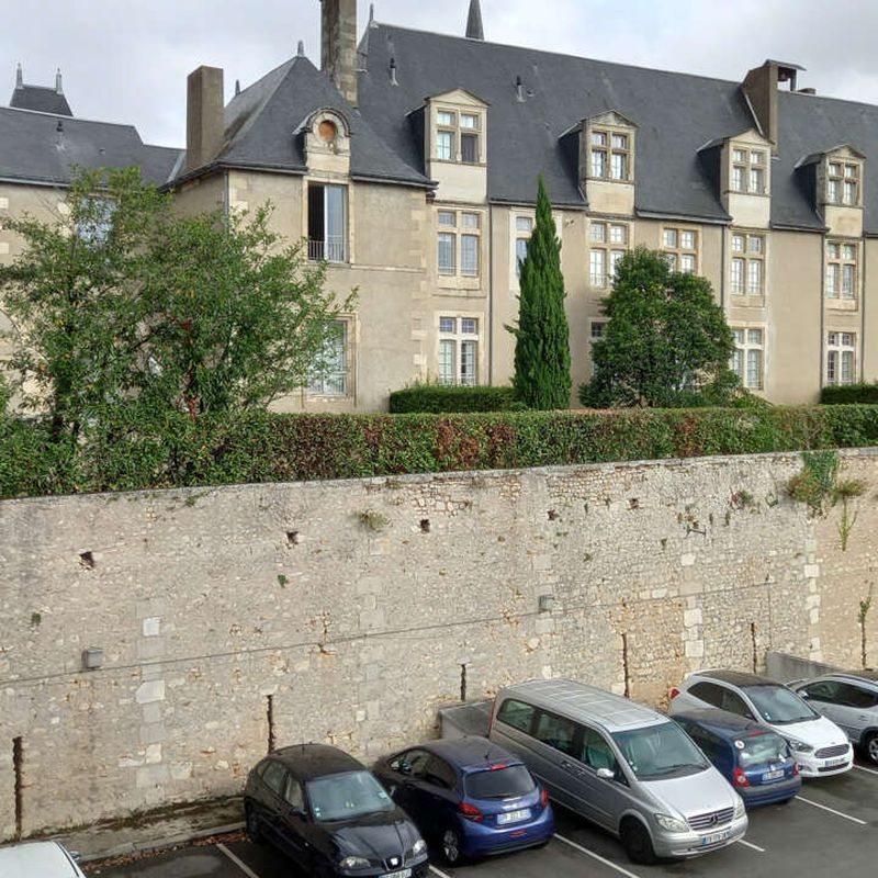Location appartement 1 pièce 33 m² Poitiers (86000)