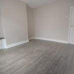 2 Bedroom House - Mid Terrace To Let