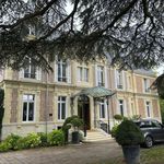 Maison de 1000 m² avec 20 chambre(s) en location à Croissy-sur-Seine