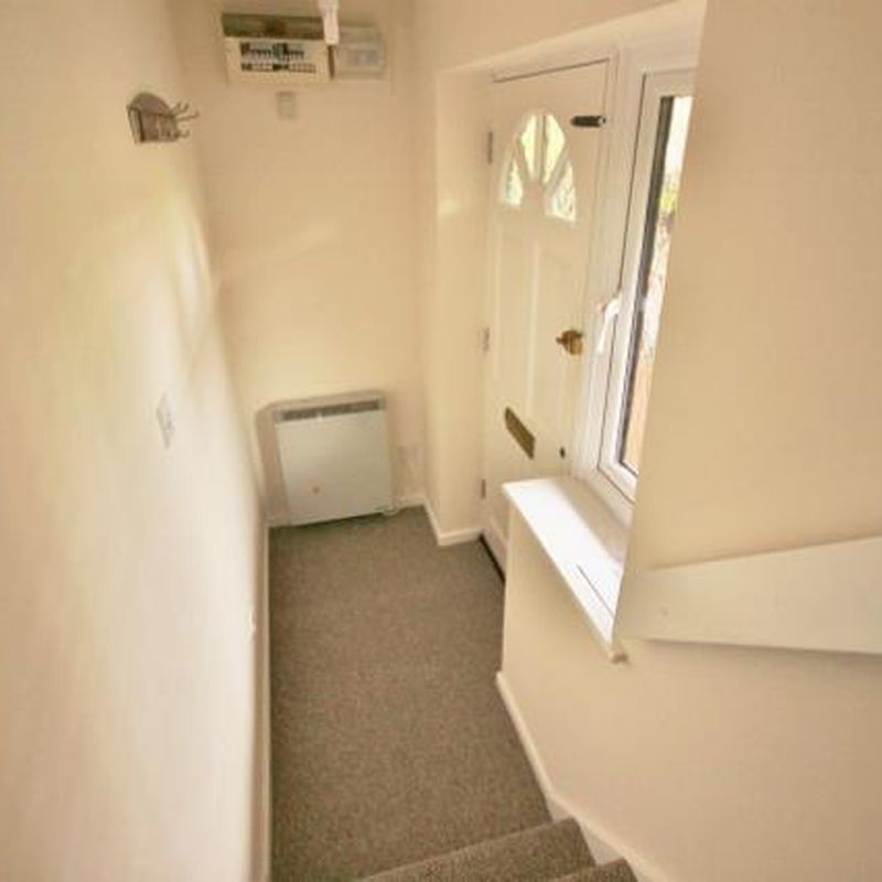 To Let 1 Bed Flat Spennells