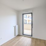 Rent 4 bedroom apartment of 86 m² in Montreuil