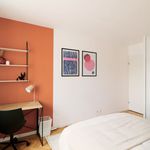 Rent a room of 91 m² in Saint-Denis