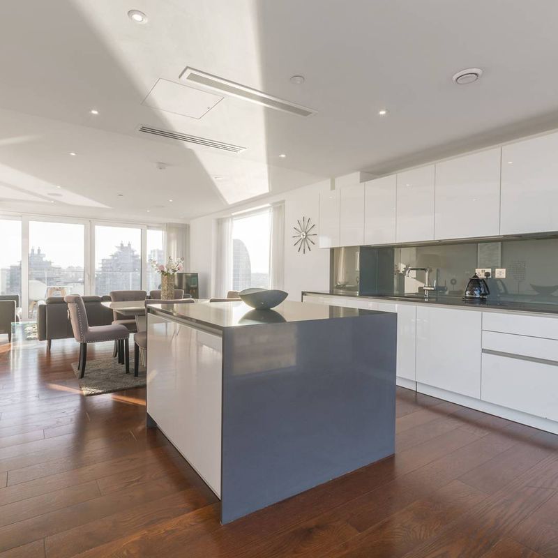 2 Bedroom Penthouse to Rent in Fulham Riverside | Foxtons Sands End