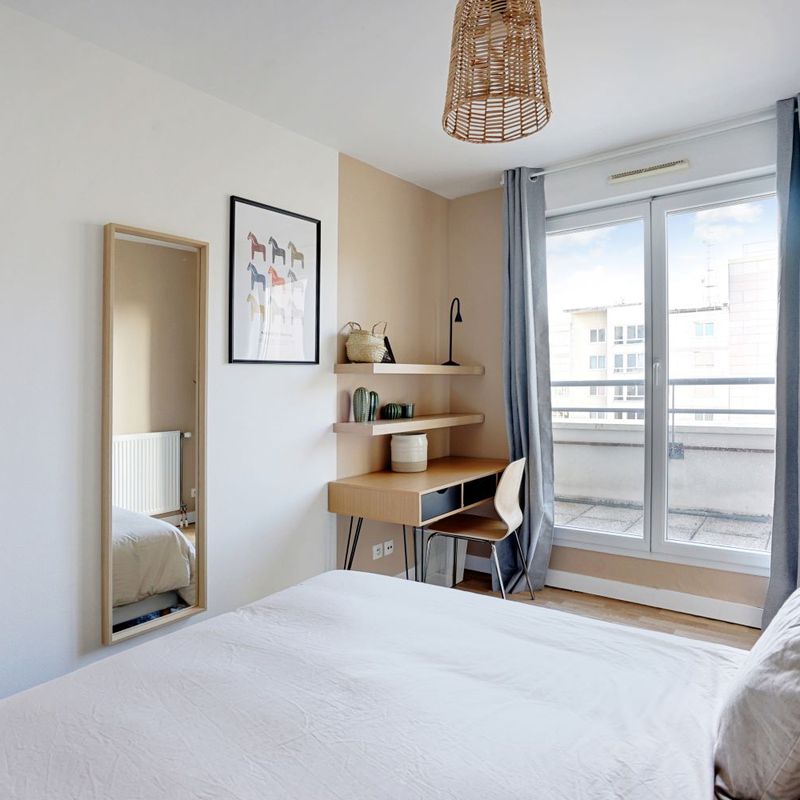 Move into this 10 m² coliving room just outside of Paris Le Kremlin-Bicêtre